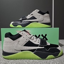 Nike Air Jordan x Travis Scott