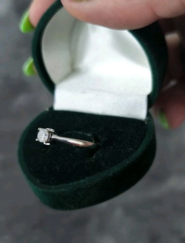 Samuel 9ct white gold - h.,