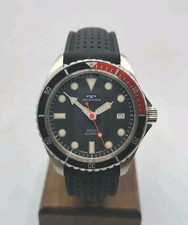 Vintage Technos 200M Men’s 39mm Quartz Diver Watch - Stainless Steel