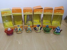 VINTAGE 1996 TETLEY TEA FOLK TEAPOTS X 6 LIMITED EDITION WITH BOXES