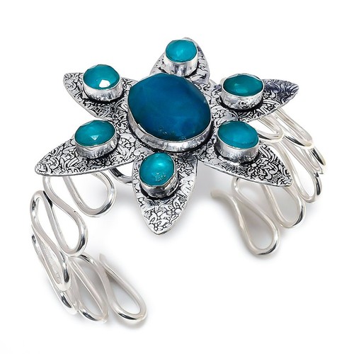 Emerald gemstone - emerald(simulated),
