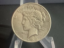1926s. 1oz Silver American Peace Dollar.  In Capsule.