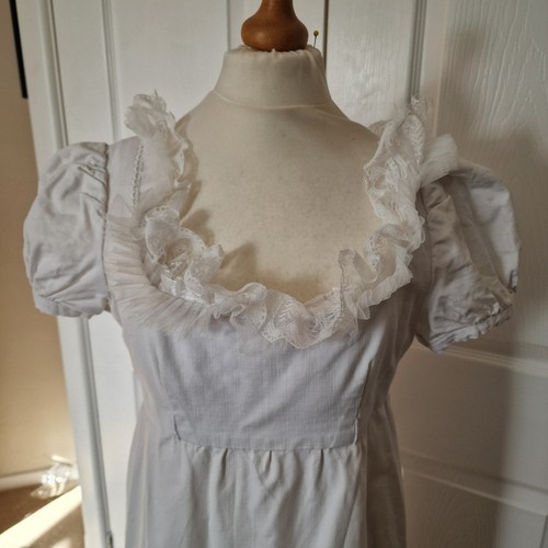 Regency style dress - style, 8/10