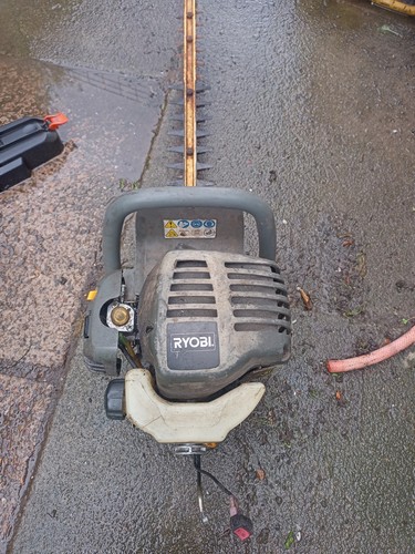 Ryobi petrol hedge trimmer - hedge,