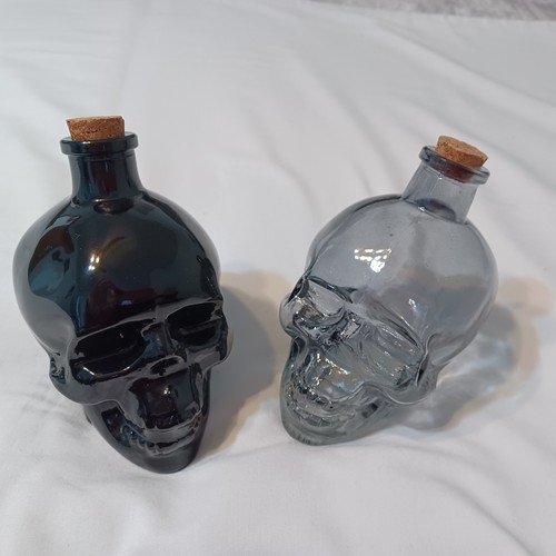 Skull glass bottle - 5''x,