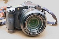 Sony RX10 II 24-200mm Boxed