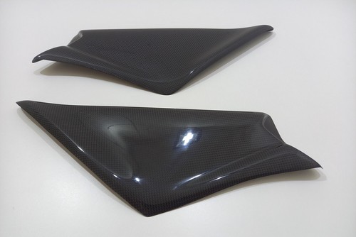 Side panels under saddle right - under,
