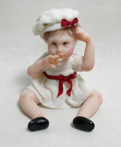 Dolls house miniature - dolls,