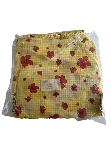 Aldens holly hobbie bedspread - holly,
