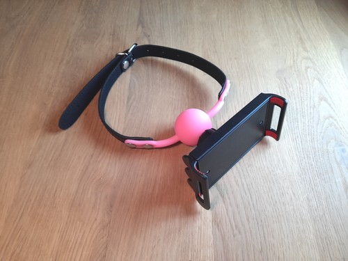 Kinky tablet phone holder - /,