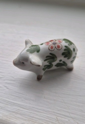 Small ceramic pig ornament - small, in