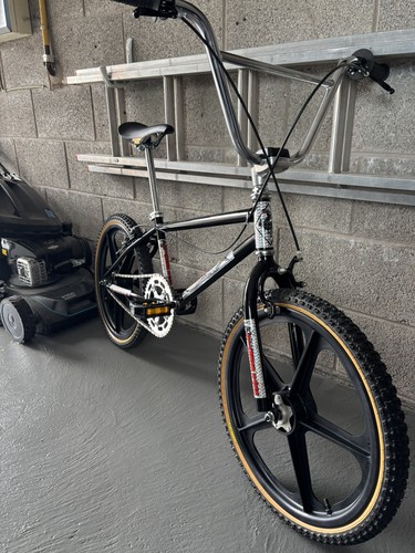 Old school bmx - diamond, back