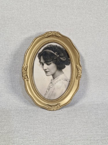 Vintage oval photo - vintage, x