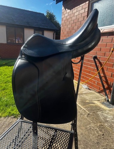 Prestige roma dressage saddle - roma,