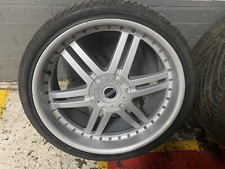 Range Rover 22” alloy wheels