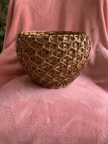Vintage hand woven wicker - hand,