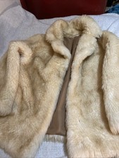 Astraka Women's Faux Fur