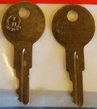 K001-K250 2 New Keys Knoll