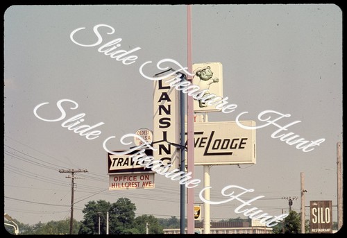 Travelodge motel sign lansing - travelodge,