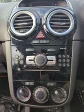 2012 VAUXHALL CORSA D   CD/RADIO/MP3 / DISPLAY/  PIANO BLACK SURROUND