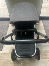 Uppababy Cruz V2 pram, plus carry cot, rain cover.