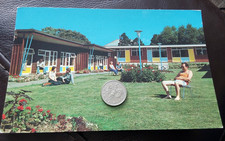 Hemsby  Chalets Pontins Holiday Village nr Caistor,  Gt Yarmouth, 1977 Postcard 