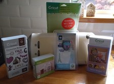 Cricut Personal Electronic Cutter with and Cartridges