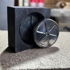 Toxic Round Graphite Mould