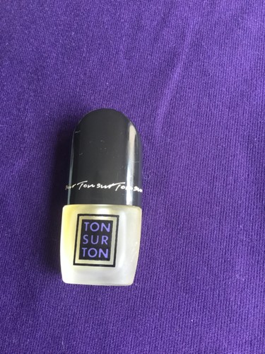 Ton sur perfume - ton, perfume.