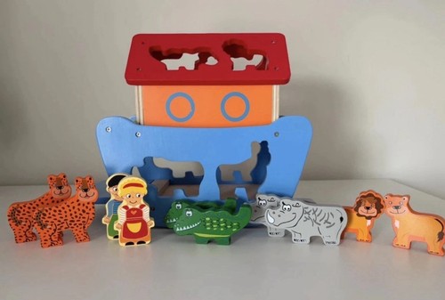 Wooden noah ark shape - wooden,