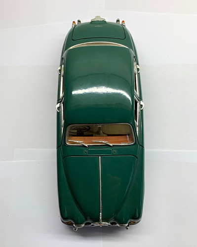 Maisto jaguar 2 - 1:18, 1959