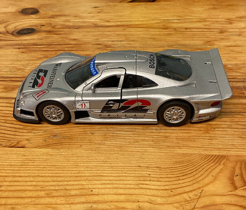Welly mercedes benz clk gtr - mercedes-benz, clk-gtr
