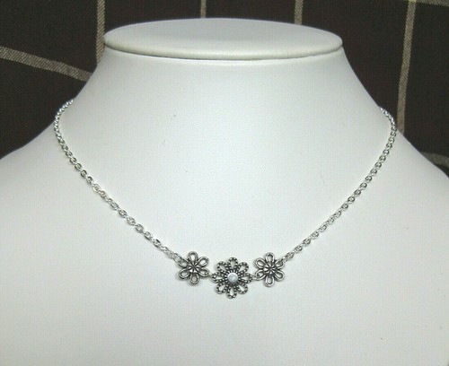 Pretty openwork filigree - pretty, daisy