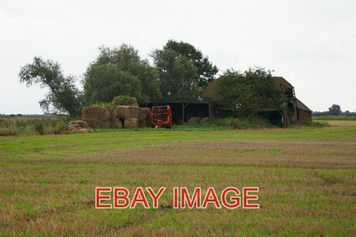 Photo farm buildings holme - ,
