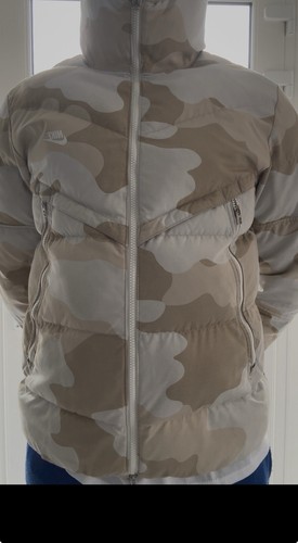 Men nike beige camo puffer - men’s,