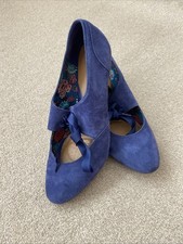 Liberty Of London Clarkes Soft wear Size 7 Blue Court Shoe