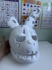 Weathered Spring Trap Mask