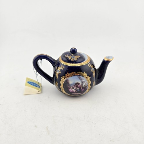 Miniature navy blue china - miniature,
