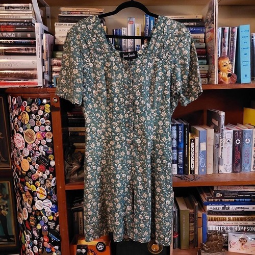 Vintage blue and white - , button