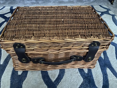 Prestige hampers lidded hamper - hampers,