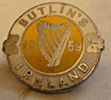 VINTAGE ENAMEL BADGE BUTLINS