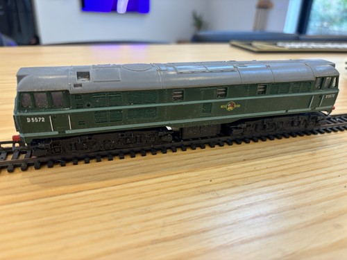 Hornby r357 gauge - class, 31