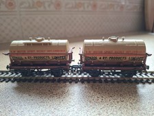2 x Mainline OO Gauge 37177- Tank Wagons No.1 'Benzol & By-Products Limited'