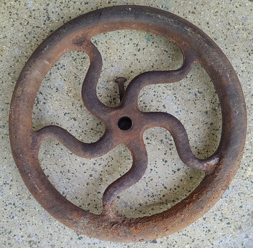 Antique cast iron - 13.5", lathe