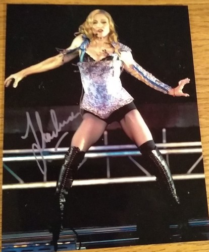 Madonna printed autograph 26 - madonna,