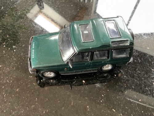 Die cast land rover discovery - die,