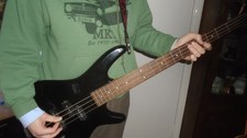 Ibanez gsr200 four stringed - four,