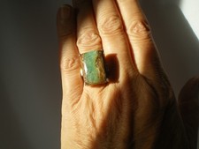 Prase Green Opal ring, 19.1 carats, size P/Q, in 4.3 grams of925 Sterling Silver