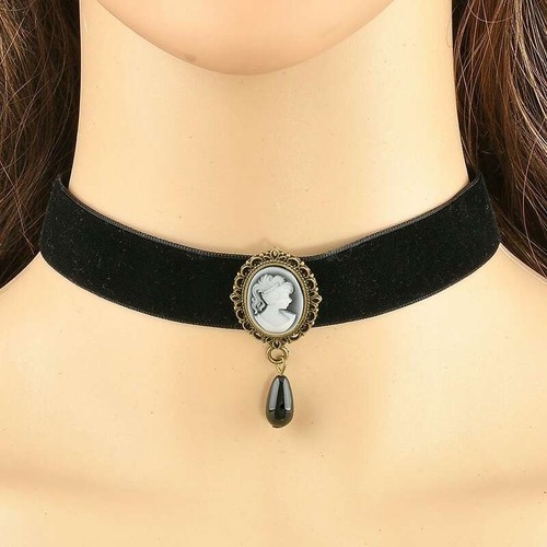 Vintage gothic black velvet - black,
