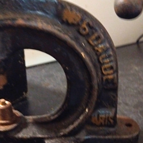 Cast iron hand press tool - iron,